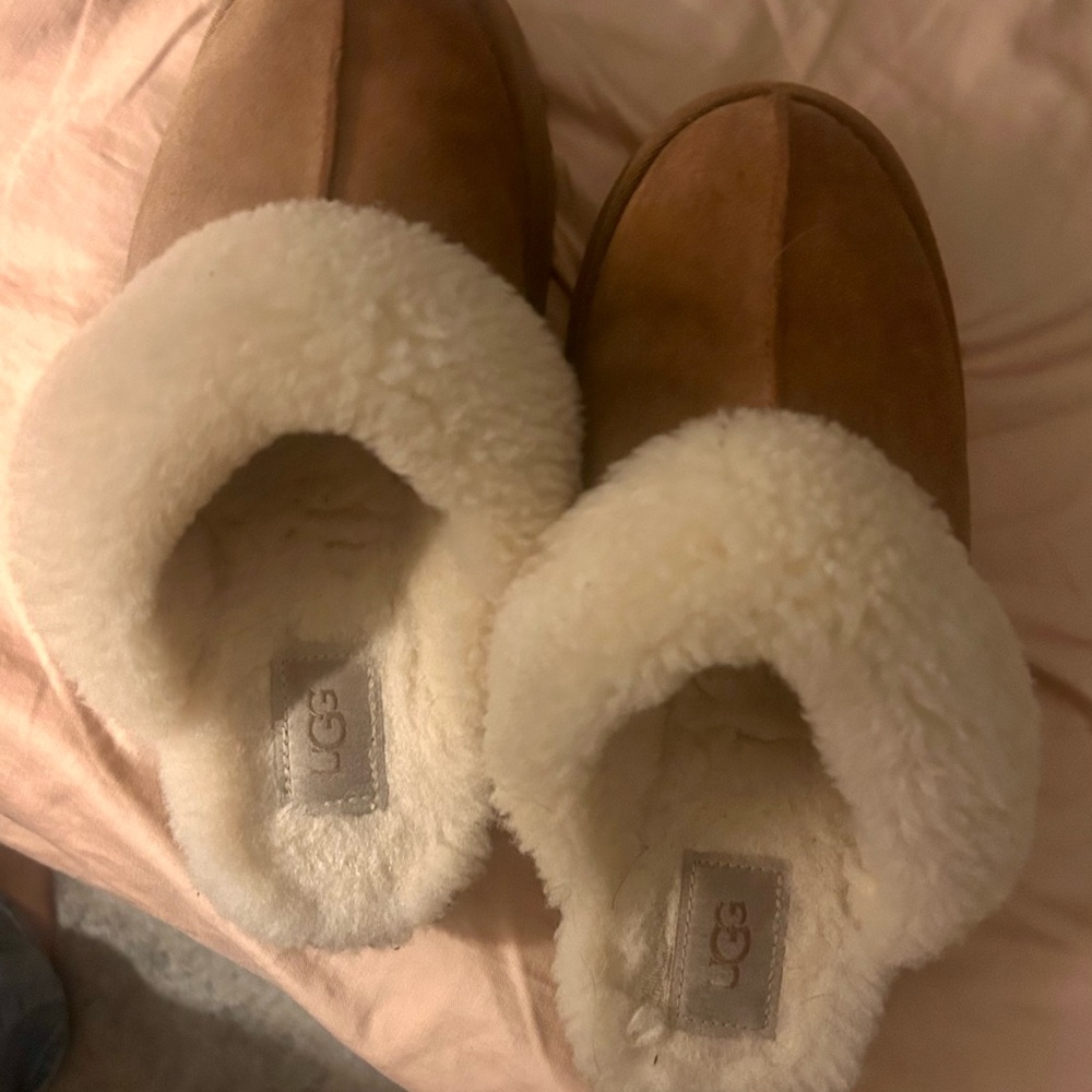 UGG Platform Disquette Slippers with Cream Lining